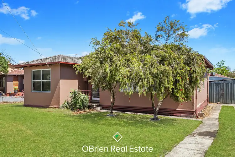 52 Nodding Avenue, Frankston North VIC 3200