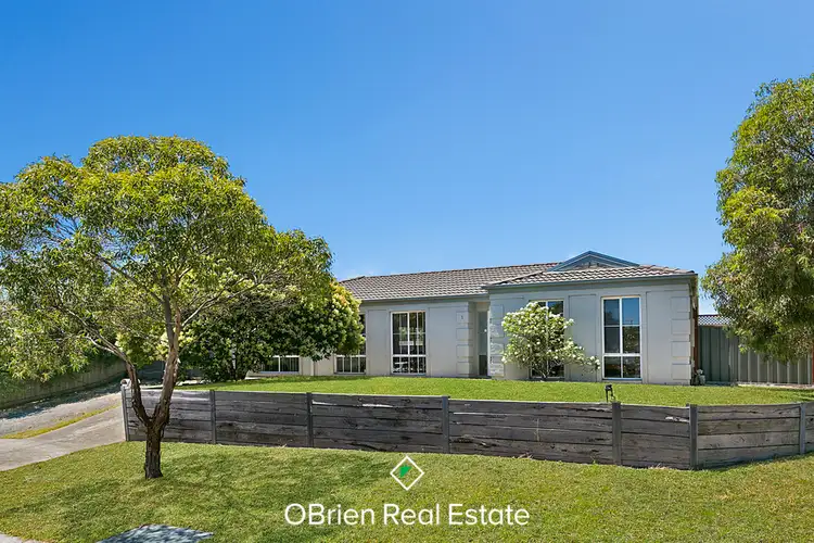 1 Wisteria Court, Skye VIC 3977