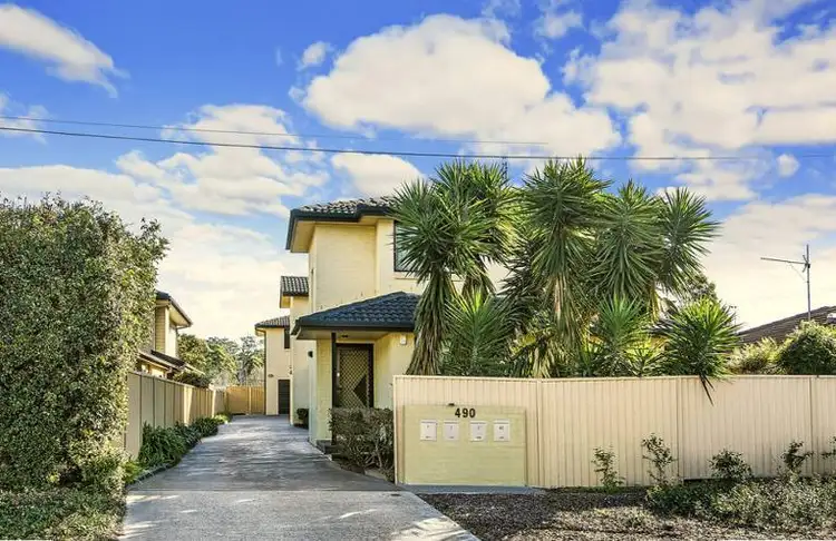 2/490 Pacific Highway, Wyoming NSW 2250
