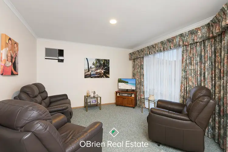 Fourth view of Homely house listing, 2/8 Southwell Close, Endeavour Hills VIC 3802