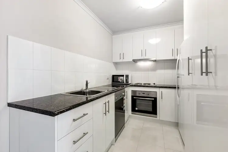Fifth view of Homely apartment listing, 6/20 Bishop Street, Kingsville VIC 3012