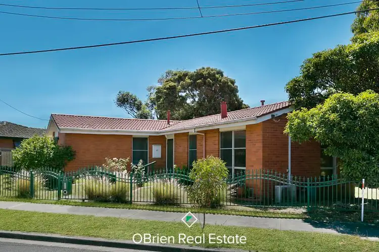35 Silver Avenue, Frankston North VIC 3200