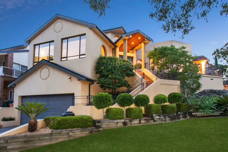 64 Griffin Parade, Illawong NSW 2234