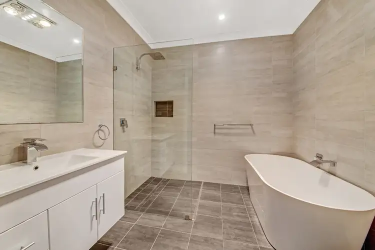 Second view of Homely house listing, 7 Cambridge Circle, Ourimbah NSW 2258
