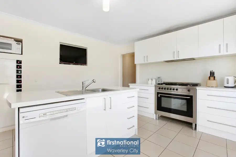 Main view of Homely unit listing, 2/12 Smyth Street, Mount Waverley VIC 3149