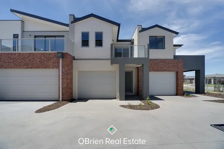 4/10-20 Linden Tree Way, Cranbourne North VIC 3977