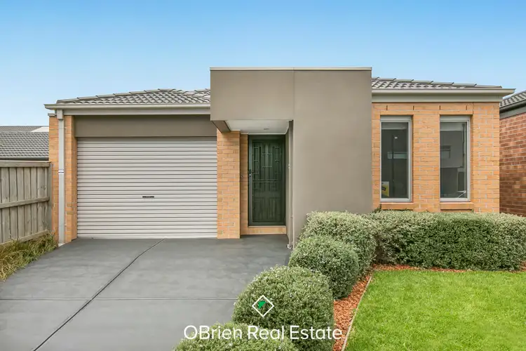 Main view of Homely house listing, 3 Paxford Drive, Cranbourne North VIC 3977