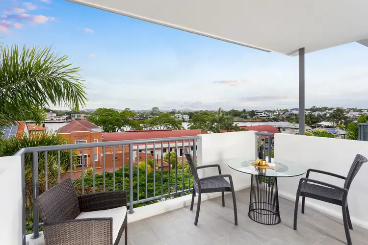Third view of Homely apartment listing, 6/39 Oxlade Drive, New Farm QLD 4005