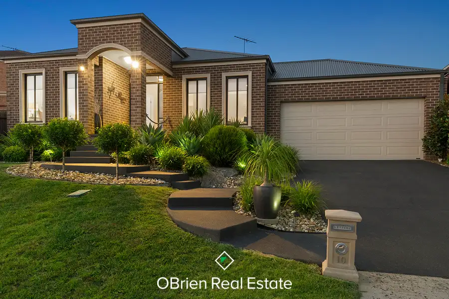 Main view of Homely house listing, 10 Temple Wood Court, Berwick VIC 3806