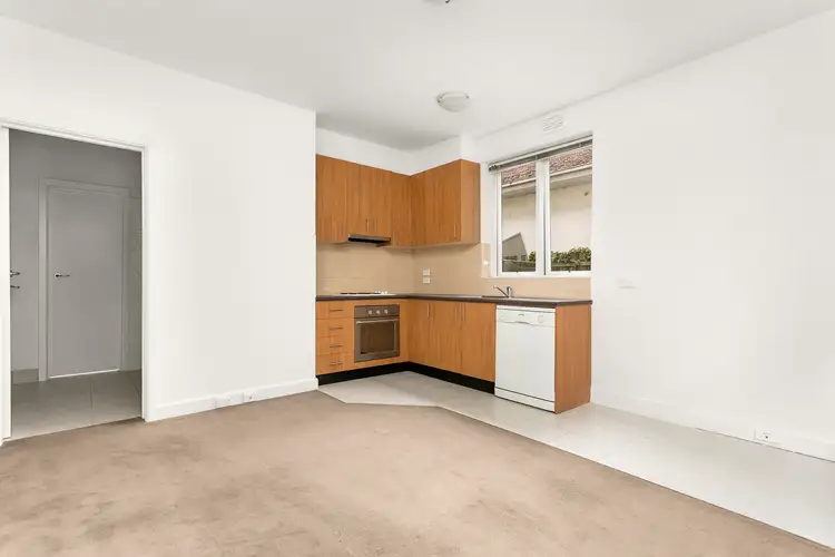 Third view of Homely apartment listing, 6/5 Summerlea Grove, Hawthorn VIC 3122