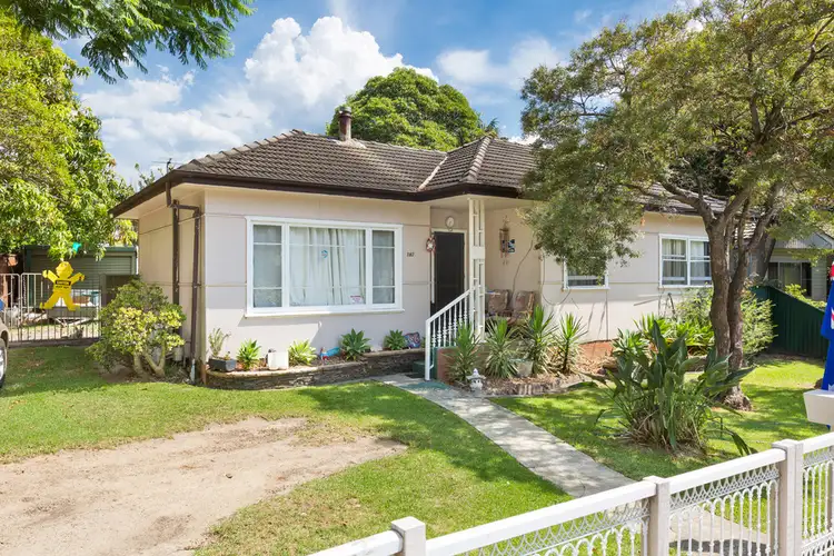 182 Parraweena Road, Miranda NSW 2228