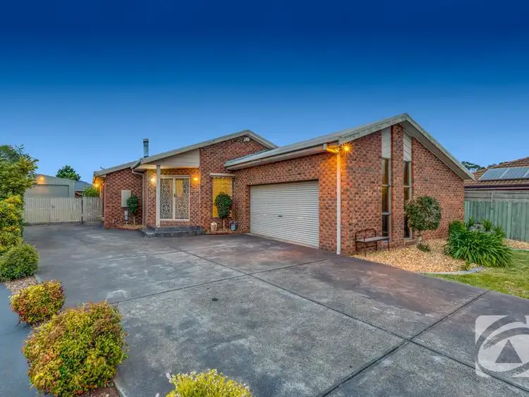 7 Van Court, Melton West VIC 3337