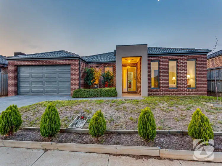 7 Flemings Avenue, Melton West VIC 3337
