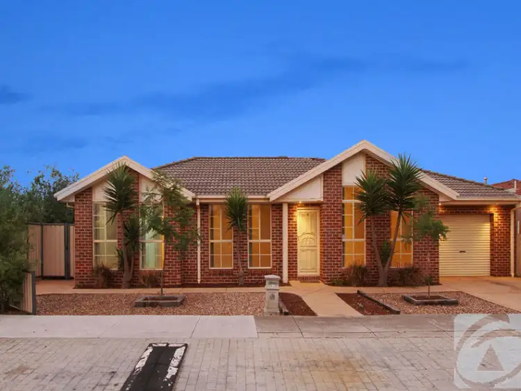 62 Boberrit Wynd, Sydenham VIC 3037