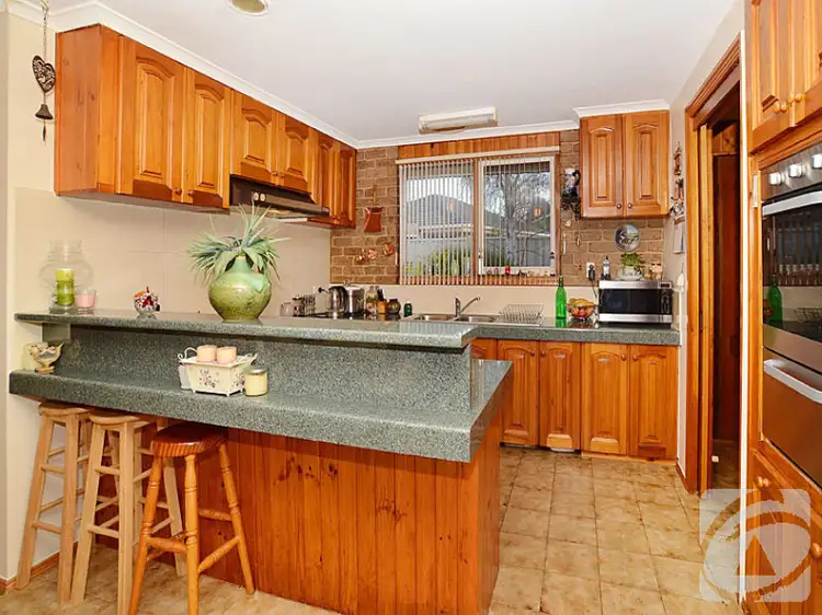 Second view of Homely house listing, 6 Verden Place, Keilor Downs VIC 3038