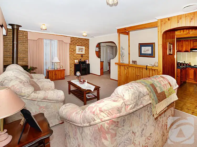 Fourth view of Homely house listing, 6 Verden Place, Keilor Downs VIC 3038