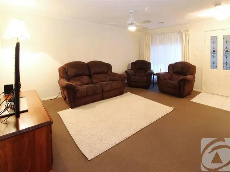 Second view of Homely house listing, 7 Shannon Way, Sydenham VIC 3037
