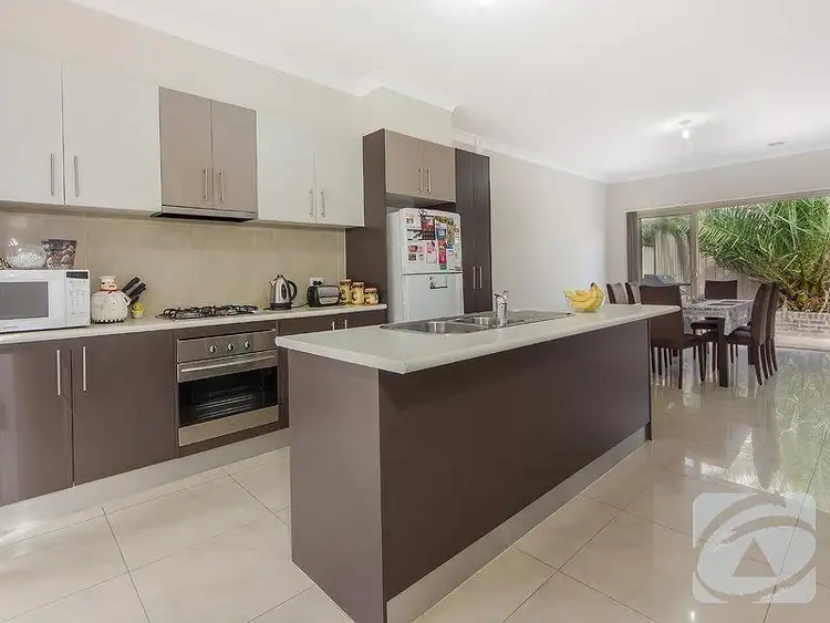 Second view of Homely unit listing, 2/7 Katrina Drive, Burnside Heights VIC 3023