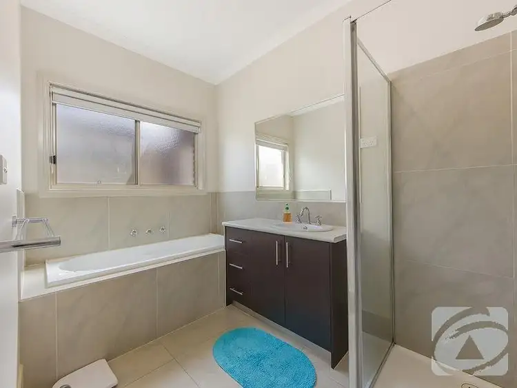 Fourth view of Homely unit listing, 2/7 Katrina Drive, Burnside Heights VIC 3023