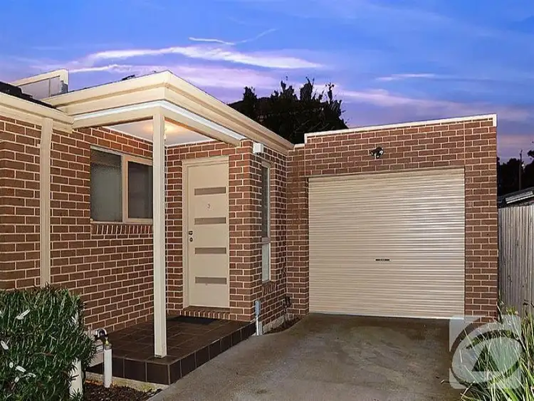 3/8 Buckingham Street, Sydenham VIC 3037
