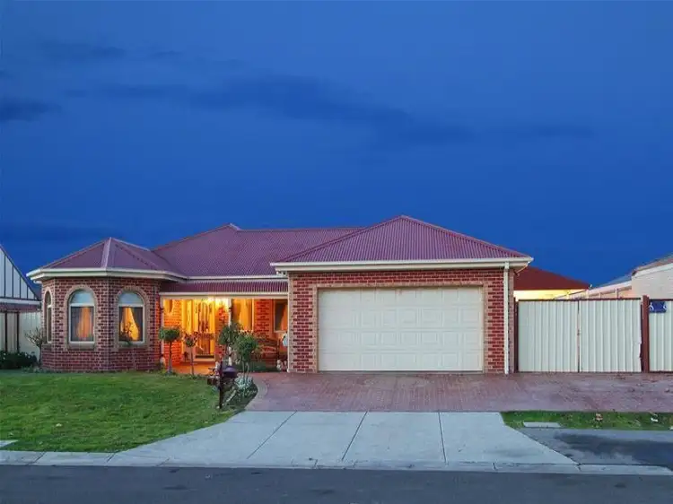 7 The Peak, Hillside VIC 3037