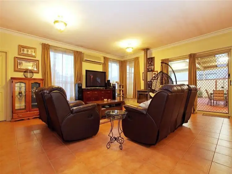 Sixth view of Homely house listing, 7 The Peak, Hillside VIC 3037