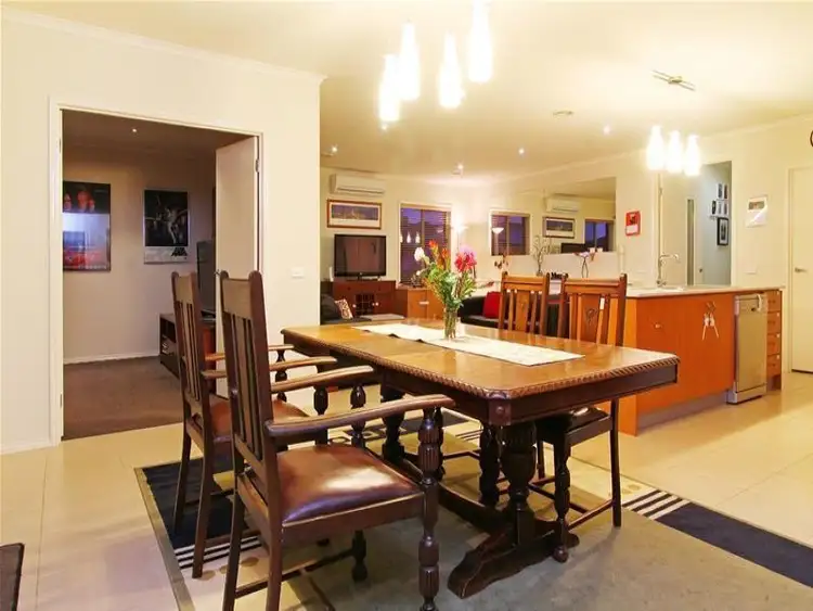 Fifth view of Homely house listing, 7 Nevis Place, Taylors Hill VIC 3037