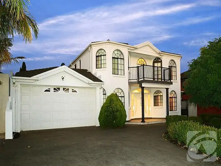 4 Buchanan Court, Taylors Lakes VIC 3038