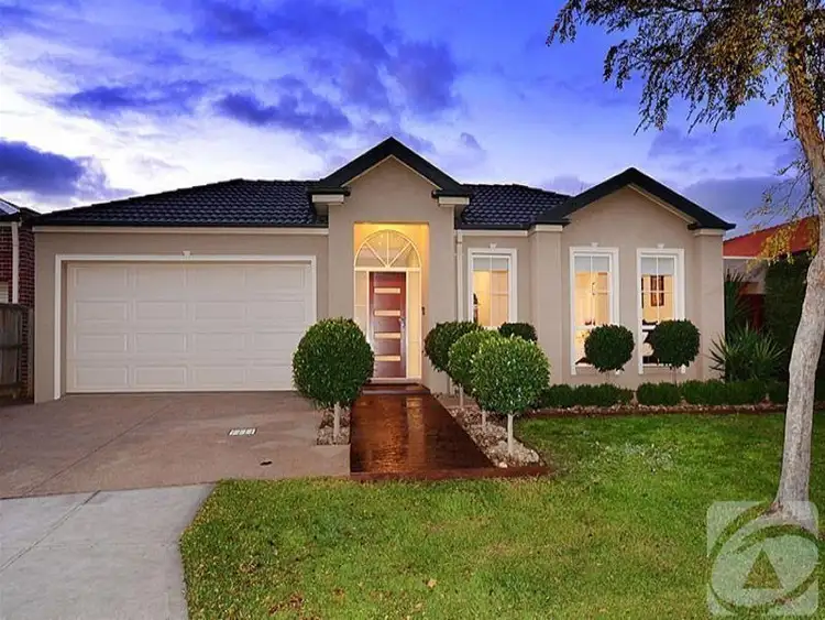 6 University Drive, Taylors Hill VIC 3037