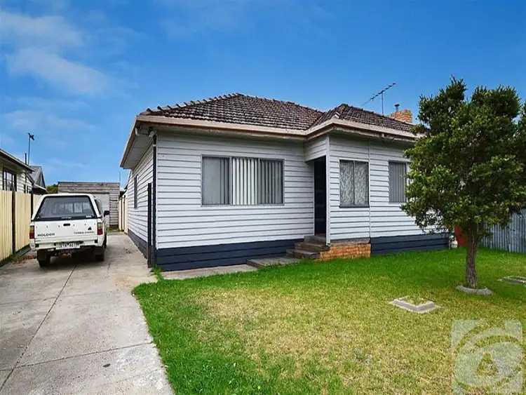 36 Esmond Street, Ardeer VIC 3022