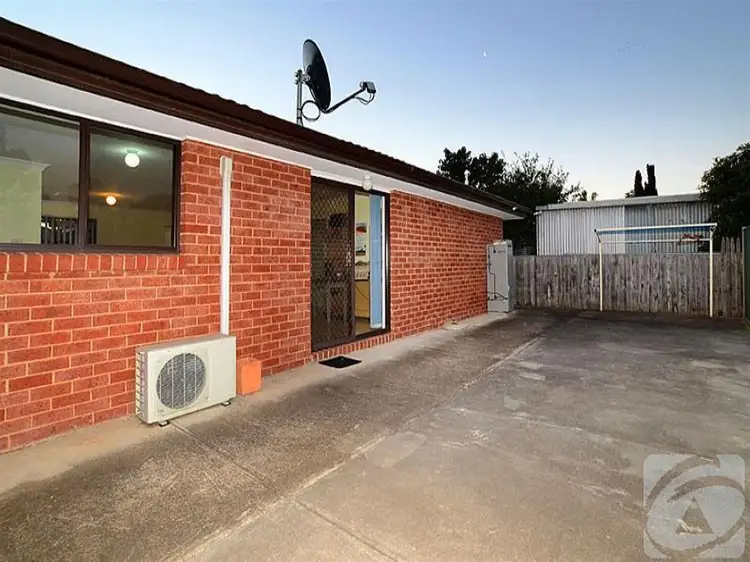 Sixth view of Homely unit listing, 2/2 Green Gully Close, Keilor Downs VIC 3038