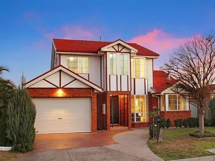 17 Cressida Crescent, Sydenham VIC 3037