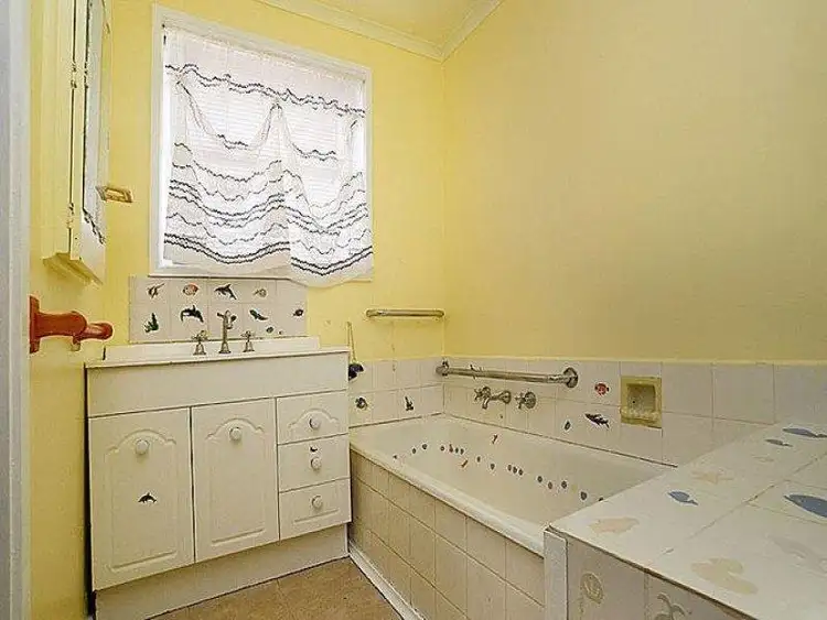 Seventh view of Homely house listing, 6 Kardinia Drive, Albanvale VIC 3021