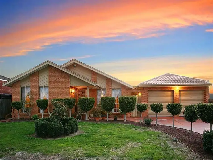 43 Delbridge Drive, Sydenham VIC 3037