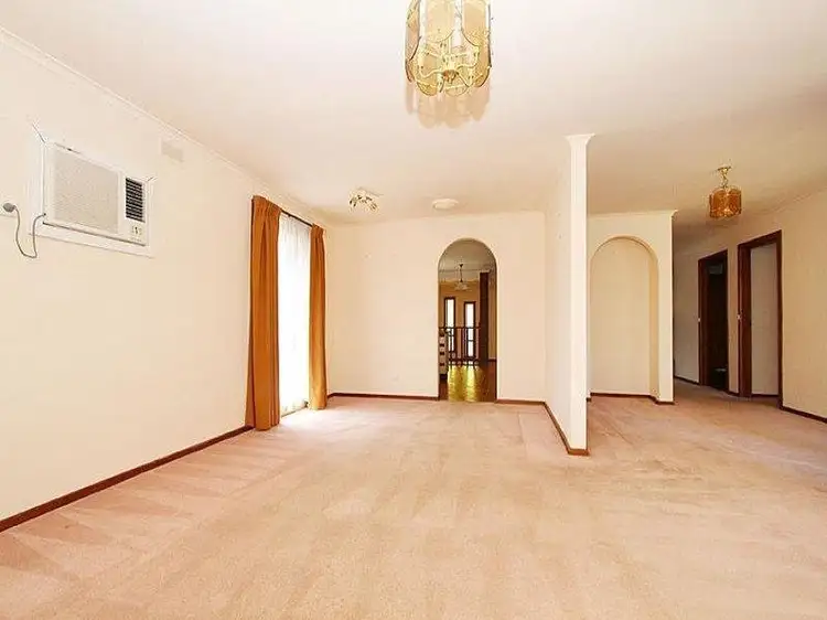 Sixth view of Homely house listing, 2 Morris Drive, Keilor Downs VIC 3038