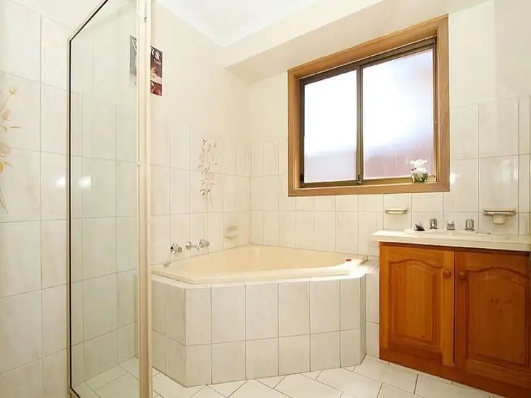 Seventh view of Homely house listing, 1 Barrine Way, Taylors Lakes VIC 3038