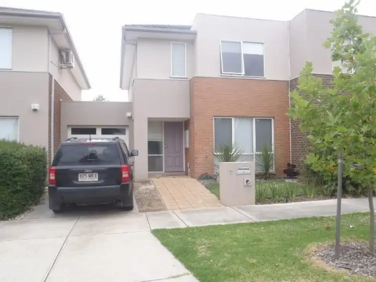 11 Wentworth Dve, Taylors Lakes VIC 3038