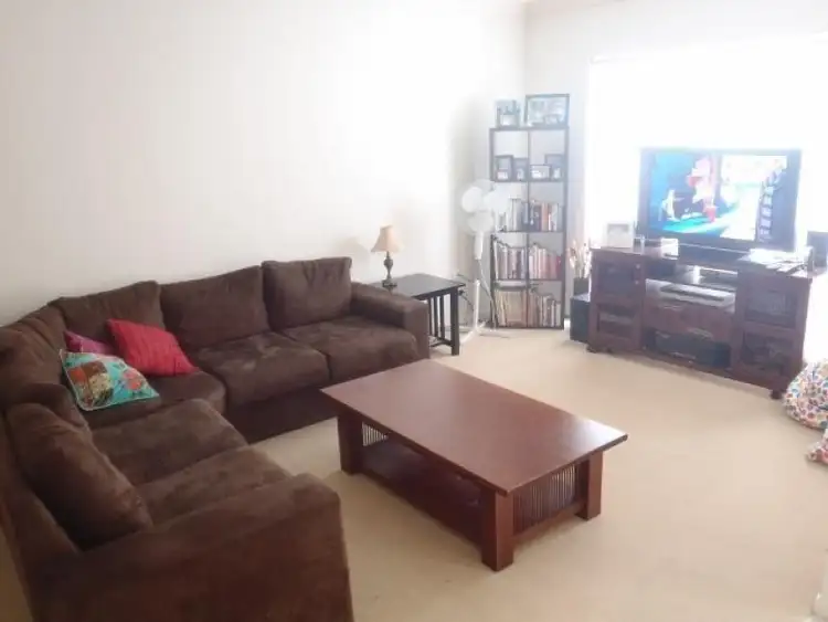 Seventh view of Homely townhouse listing, 11 Wentworth Dve, Taylors Lakes VIC 3038