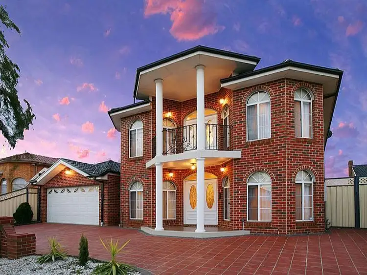 12 Tudor Rose Crescent, Sydenham VIC 3037