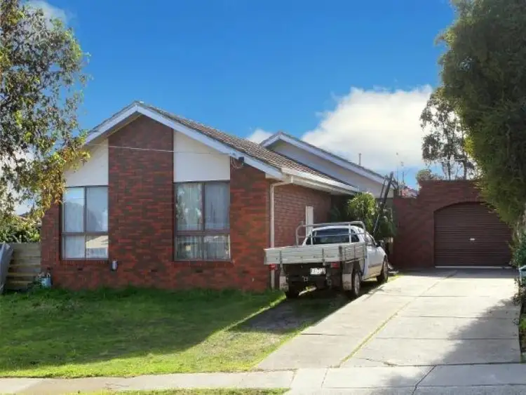 2 Peveril Close, Kings Park VIC 3021