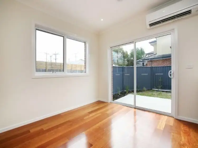 Fifth view of Homely townhouse listing, 1/110 Fox Street, St Albans VIC 3021