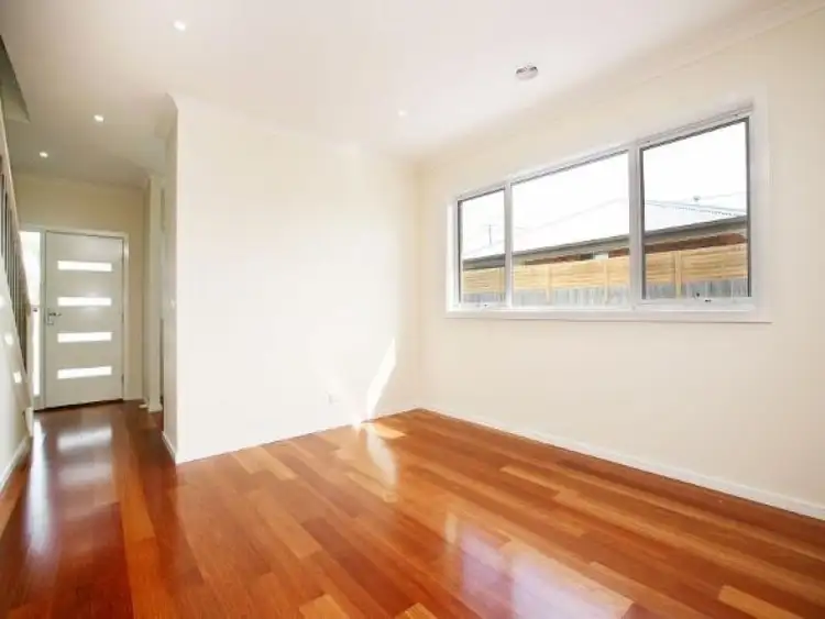 Seventh view of Homely townhouse listing, 1/110 Fox Street, St Albans VIC 3021