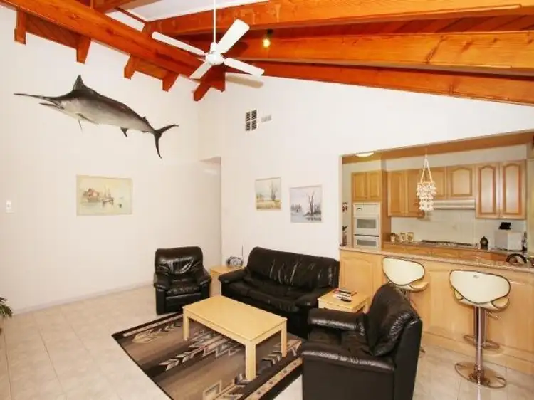 Fifth view of Homely house listing, 1 Alistair Close, Keilor Downs VIC 3038