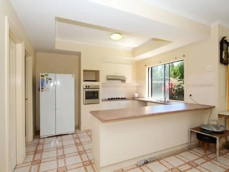 Sixth view of Homely house listing, 2 Nolan Place, Taylors Lakes VIC 3038