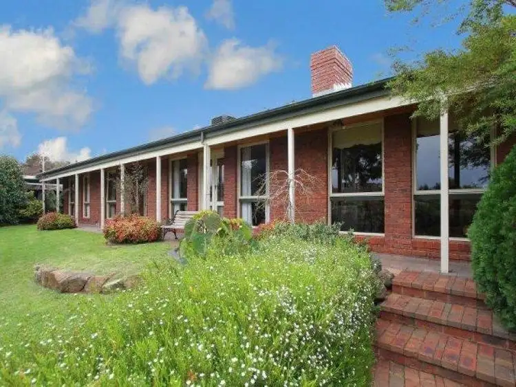 13 Wyperfeld Avenue, Taylors Lakes VIC 3038
