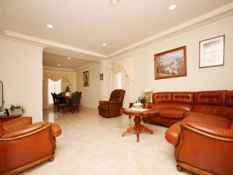 Seventh view of Homely house listing, 5 Karu Court, Keilor Downs VIC 3038