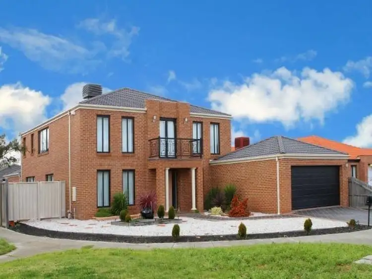 12 Collins Street, Taylors Hill VIC 3037