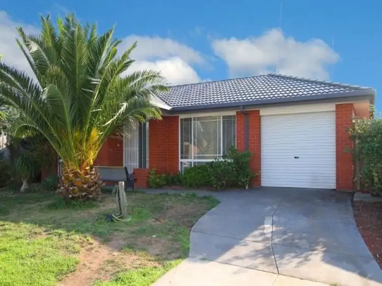 5 Kalista Avenue, Hillside VIC 3037