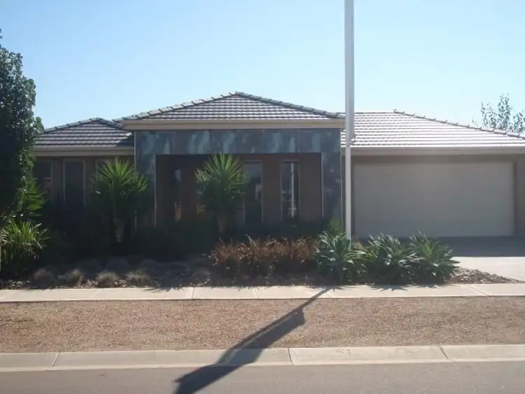 26 Windorah Drive, Point Cook VIC 3030