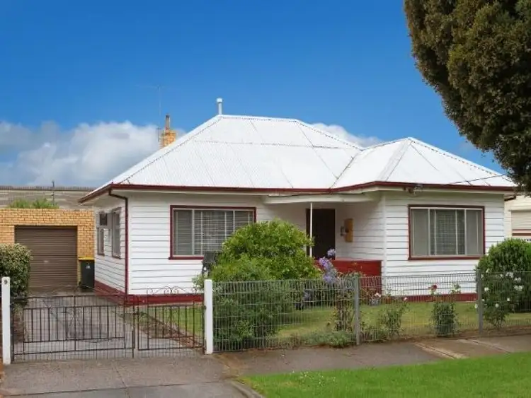 9 Cranbourne Avenue, Sunshine North VIC 3020